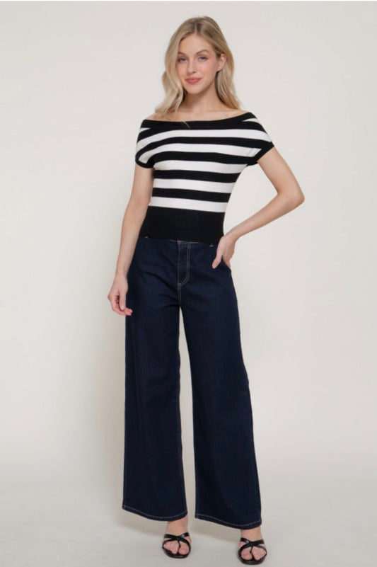 Off The Shoulder BK/WT Top
