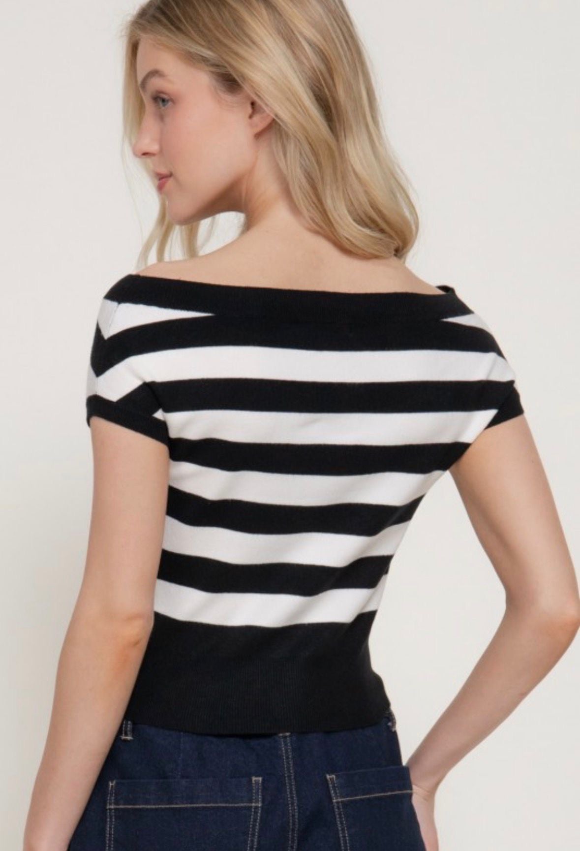 Off The Shoulder BK/WT Top